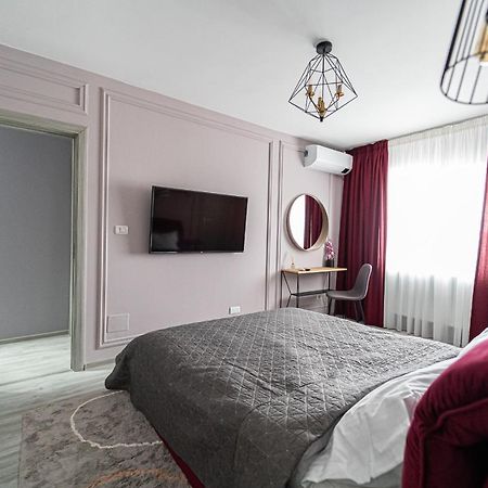 Delux Suite Bacău Extérieur photo