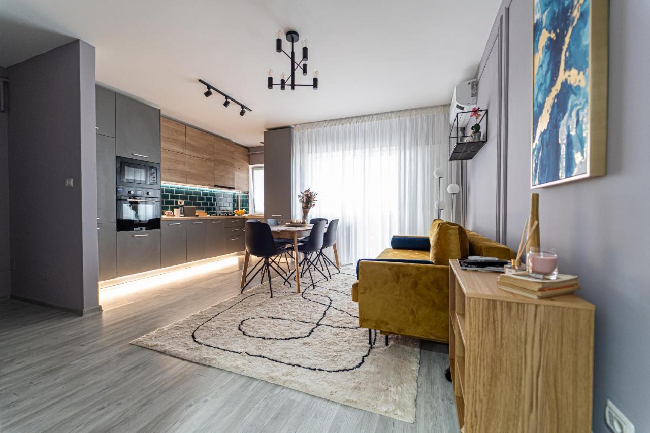 Delux Suite Bacău Extérieur photo