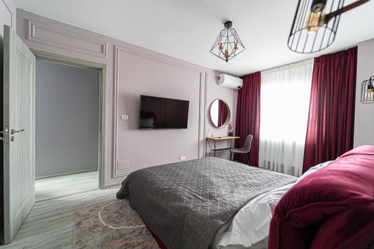 Delux Suite Bacău Extérieur photo