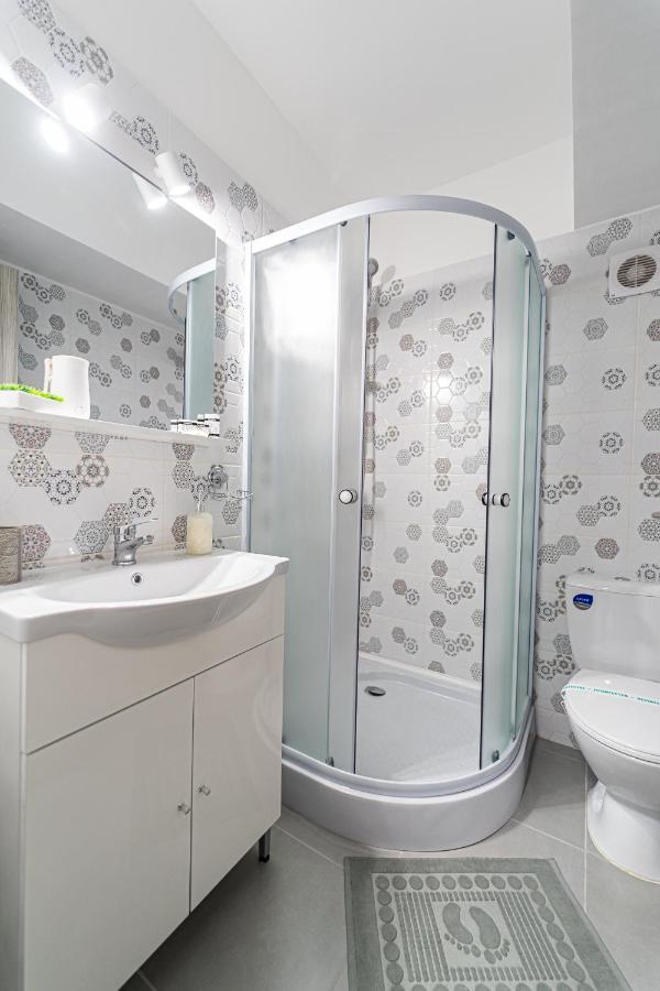 Delux Suite Bacău Extérieur photo